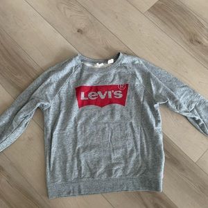 Classic Levi’s crew neck